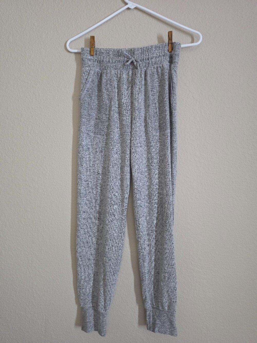Girls Gray Joggers Size Large